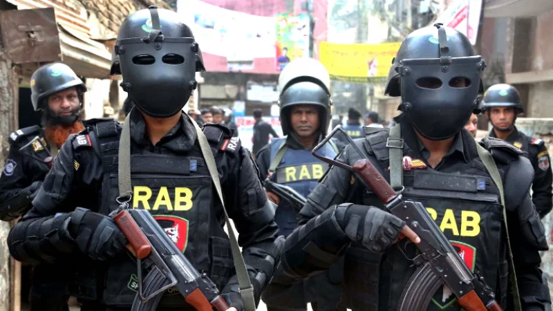 যাত্রাবাড়ি থানা থেকে লুট হওয়া বিপুল অস্ত্র উদ্ধার